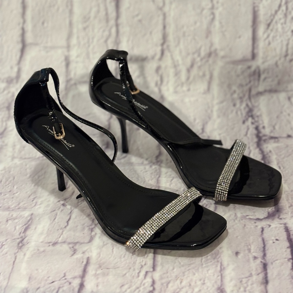 🔵”NWOT” ANNE MICHELLE Black Ankle Strap Heels with Rhinestone Detailing